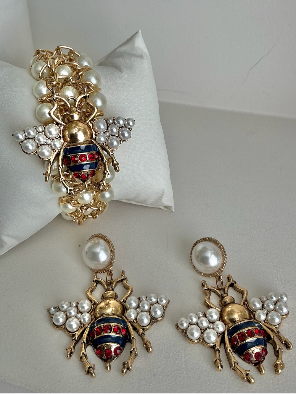 Pearl & Enamel Bee Jewelry Set - Gold Toned Bracelet and Earrings Preloved